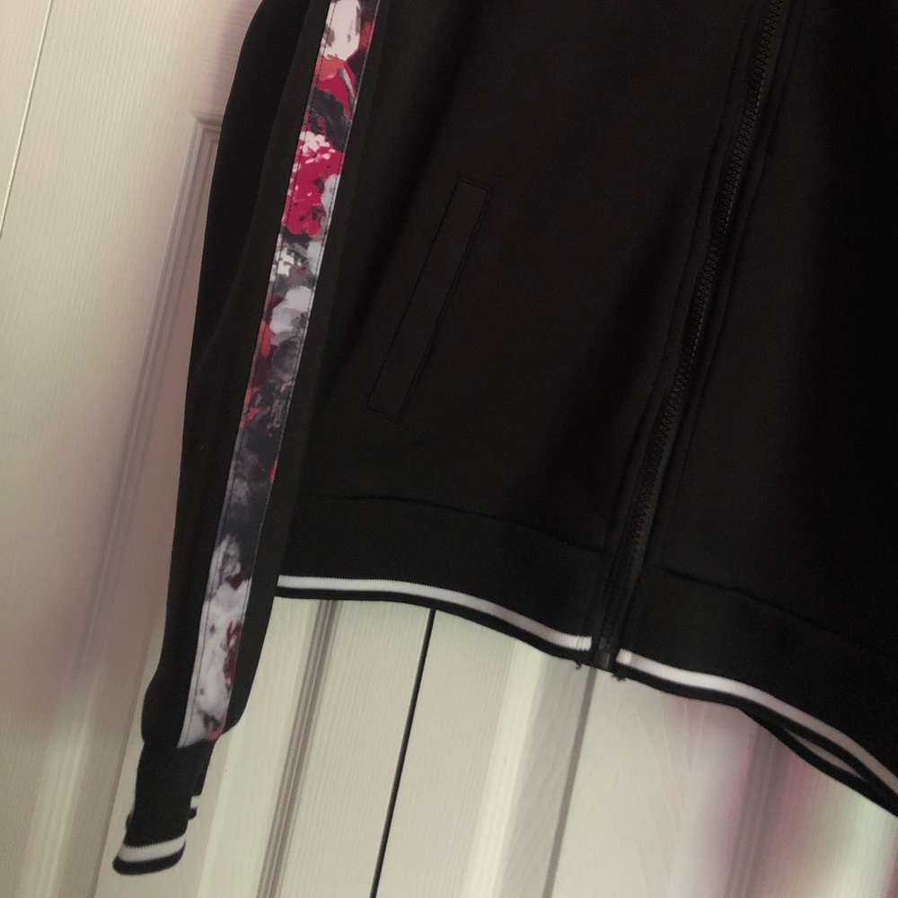 F21 Track Jacket 💗 - Picture 3 of 6